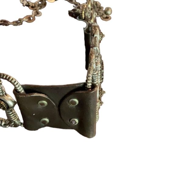 Vintage Chico’s Chunky Chain Belt with Brown Leather/Metal Art Adjustabl… - Picture 6 of 6